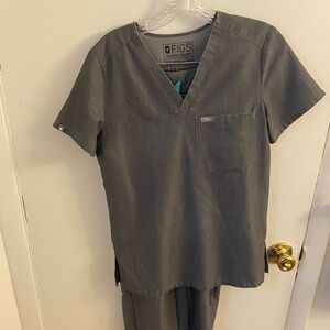 Figs Graphite Scrub Set